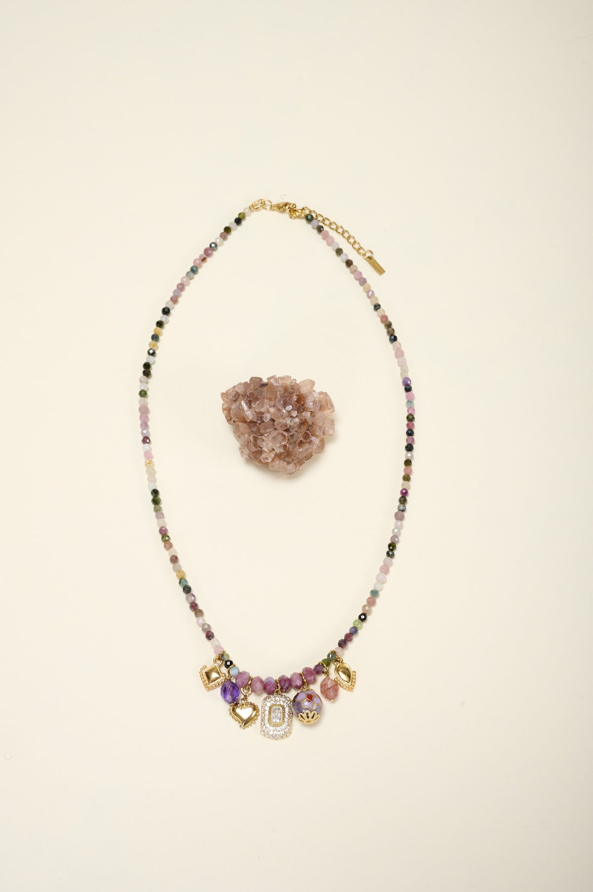 Collier Cato