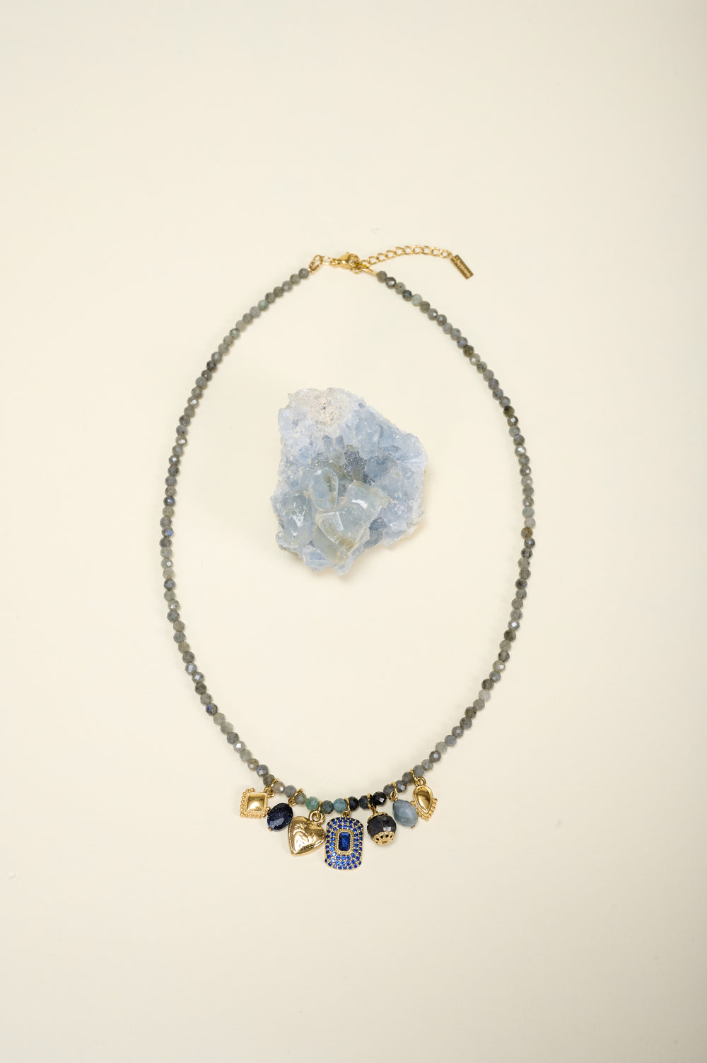 Collier Cato