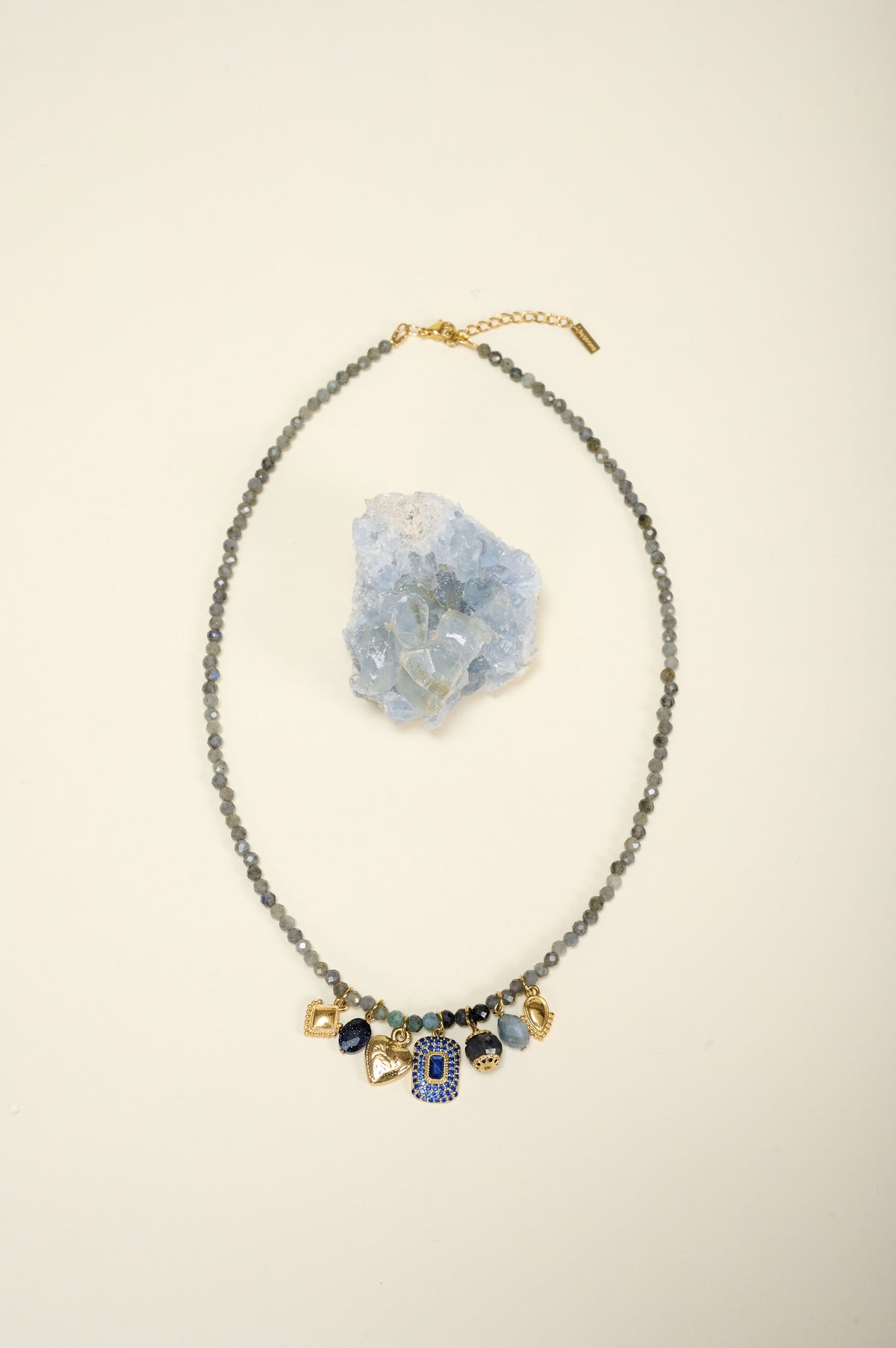 Collier Cato