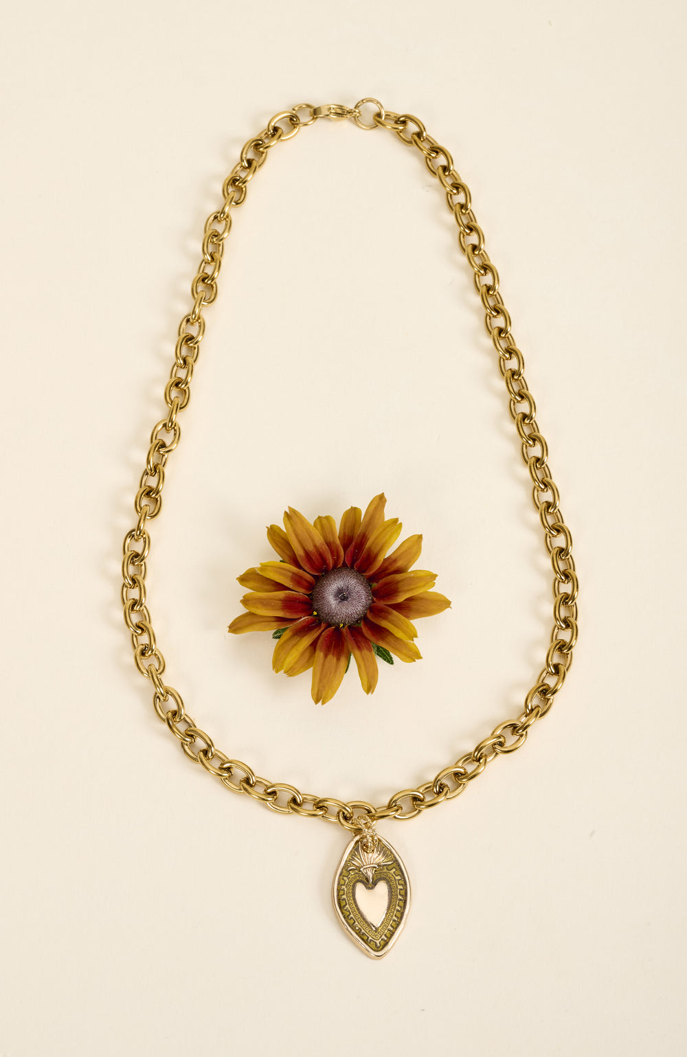 Collier Laki
